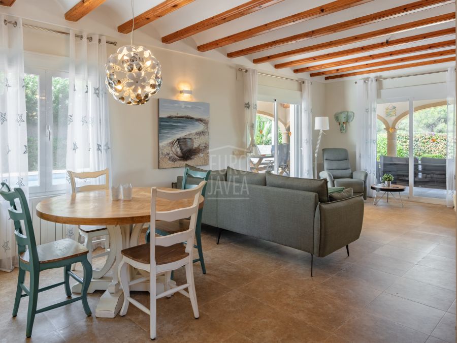 Exclusiva Villa Maris con vistas panormicas al Montgó