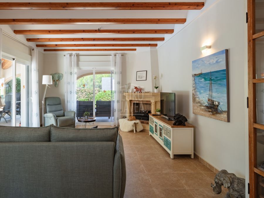 Exclusiva Villa Maris con vistas panormicas al Montgó