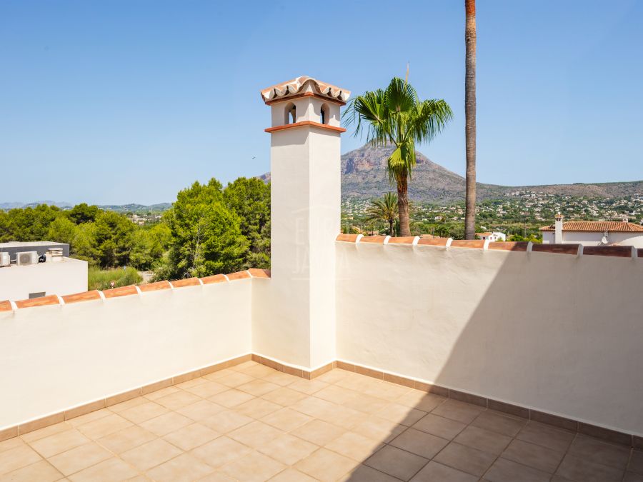 Exclusiva Villa Maris con vistas panormicas al Montgó