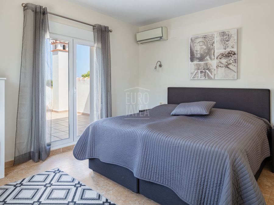 Exclusiva Villa Maris con vistas panormicas al Montgó