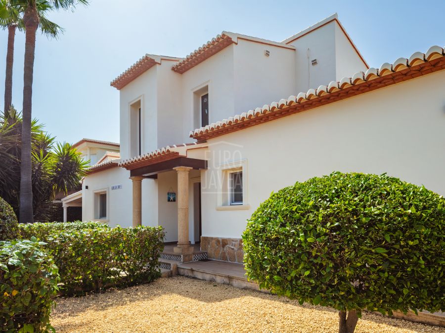 Exclusiva Villa Maris con vistas panormicas al Montgó