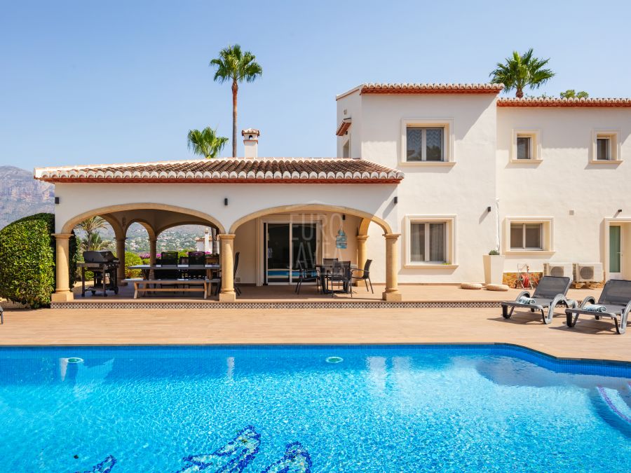 Exclusiva Villa Maris con vistas panormicas al Montgó