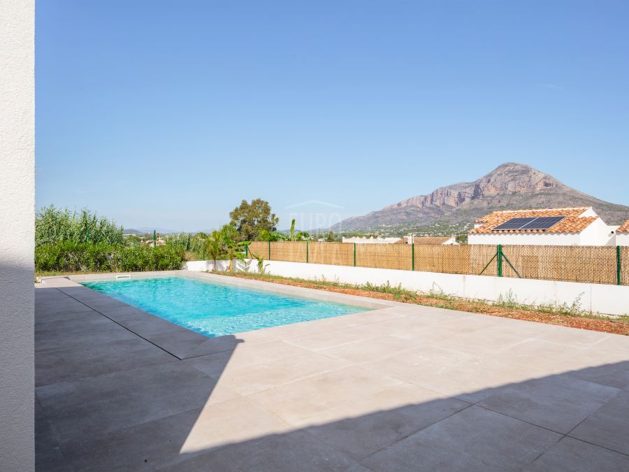 Moderna Villa Zoi con vistas al Montgó en la tranquila zona de Piver, Jávea