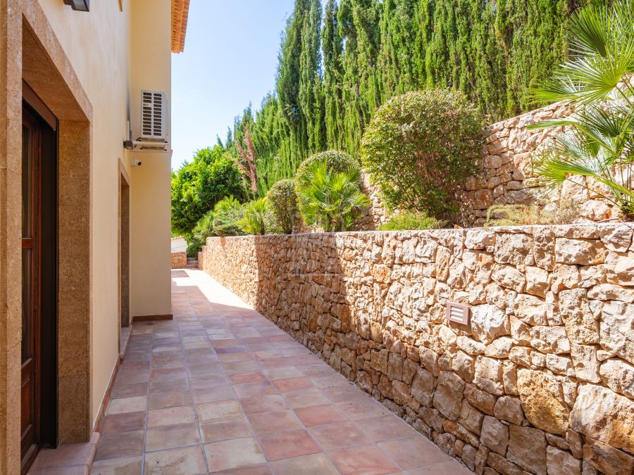 Villa Armonía – Elegance, Luxury and Panoramic Views in Montgó