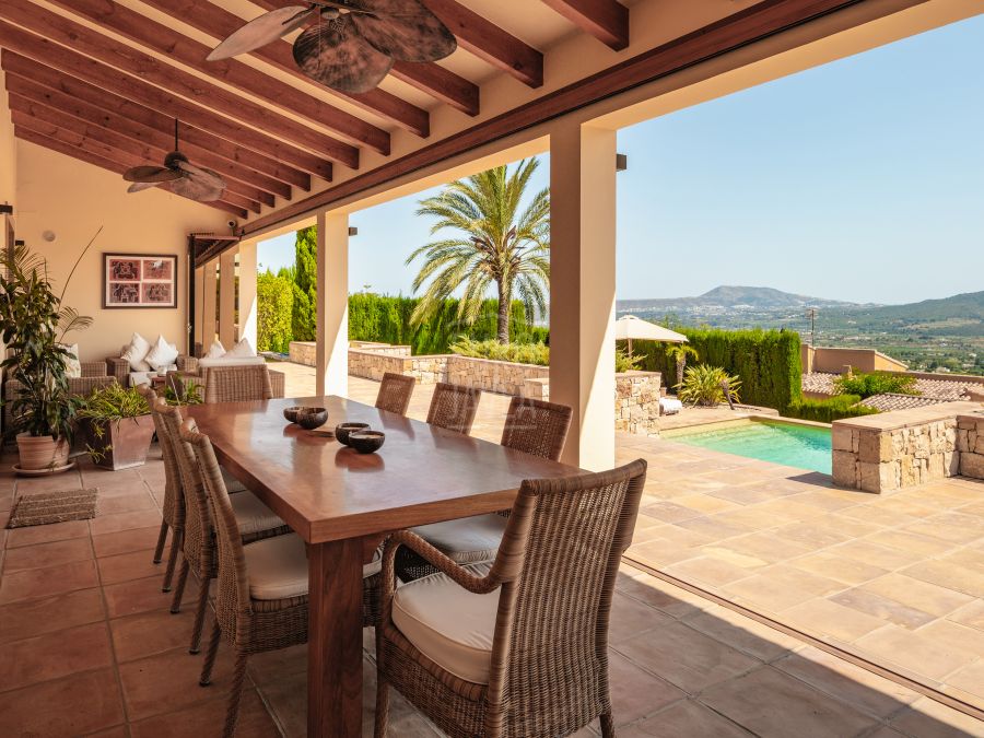 Villa Armonía – Elegance, Luxury and Panoramic Views in Montgó