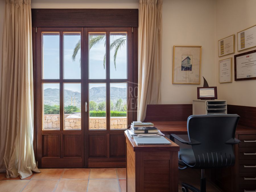 Villa Armonía – Elegance, Luxury and Panoramic Views in Montgó