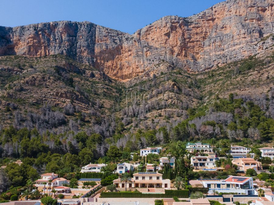 Villa Armonía – Elegance, Luxury and Panoramic Views in Montgó