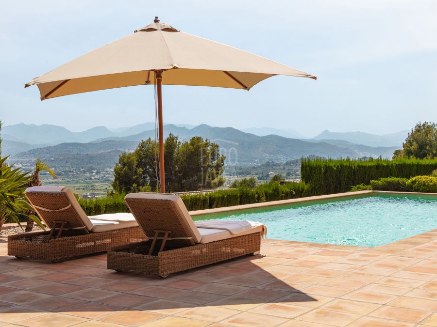Villa Armonía – Elegance, Luxury and Panoramic Views in Montgó