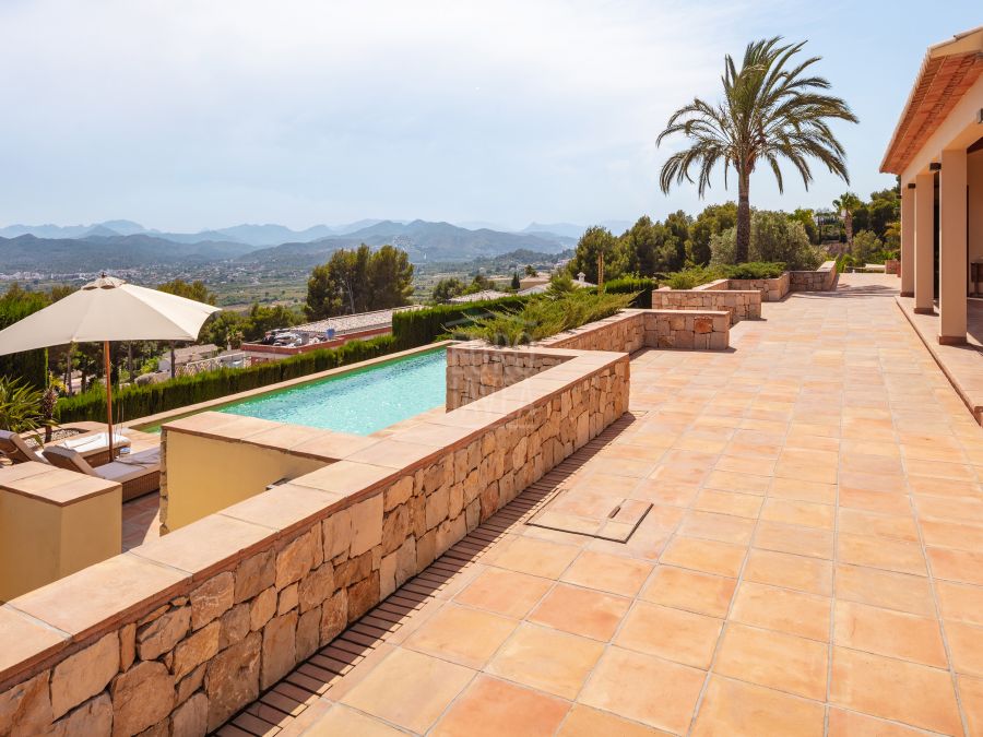 Villa Armonía – Elegance, Luxury and Panoramic Views in Montgó