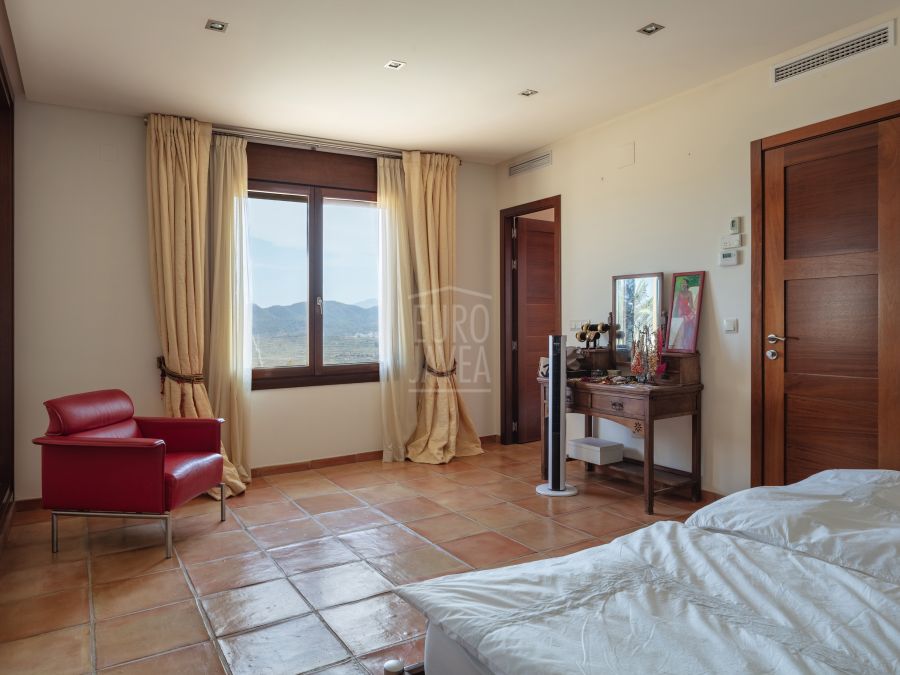 Villa Armonía – Elegance, Luxury and Panoramic Views in Montgó