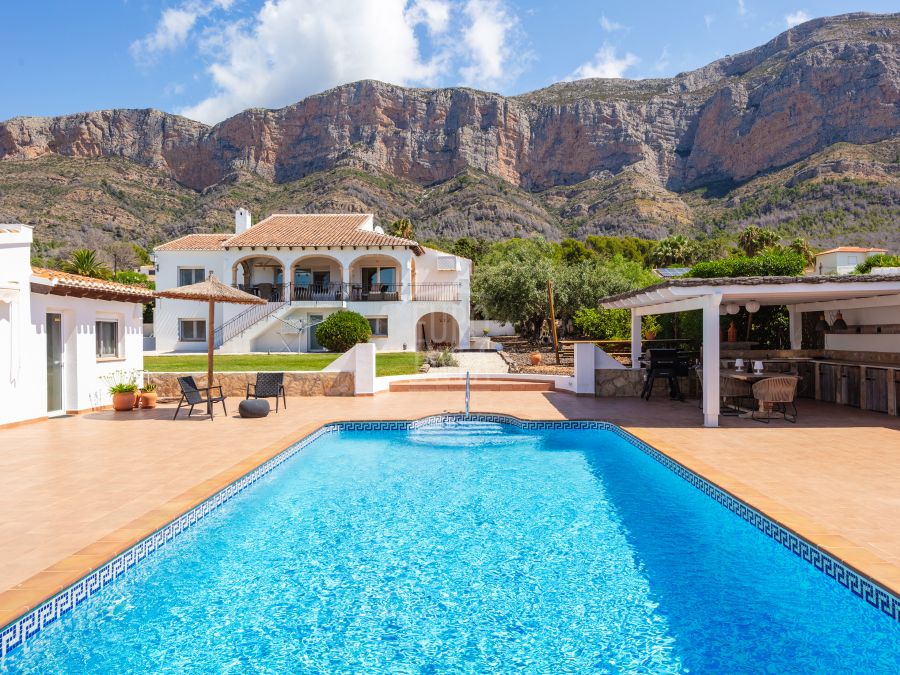 Villa in Montgó