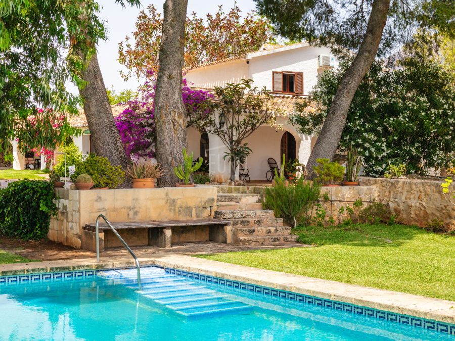 En exclusiva Finca Banyan en Jávea, a los pies del Montgó