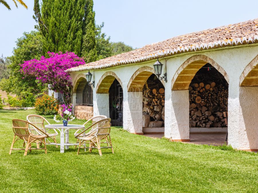 En exclusiva Finca Banyan en Jávea, a los pies del Montgó