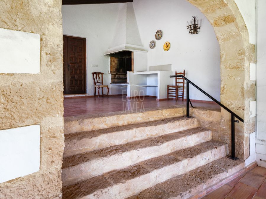 En exclusiva Finca Banyan en Jávea, a los pies del Montgó