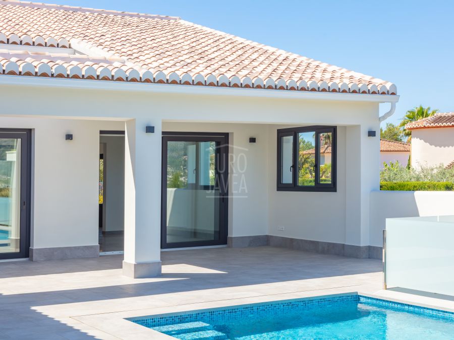 Villa Paros de plain-pied en construction avec vue dégagée sur le Montgó