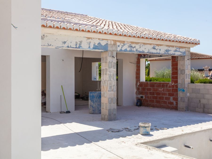 Villa Paros de plain-pied en construction avec vue dégagée sur le Montgó