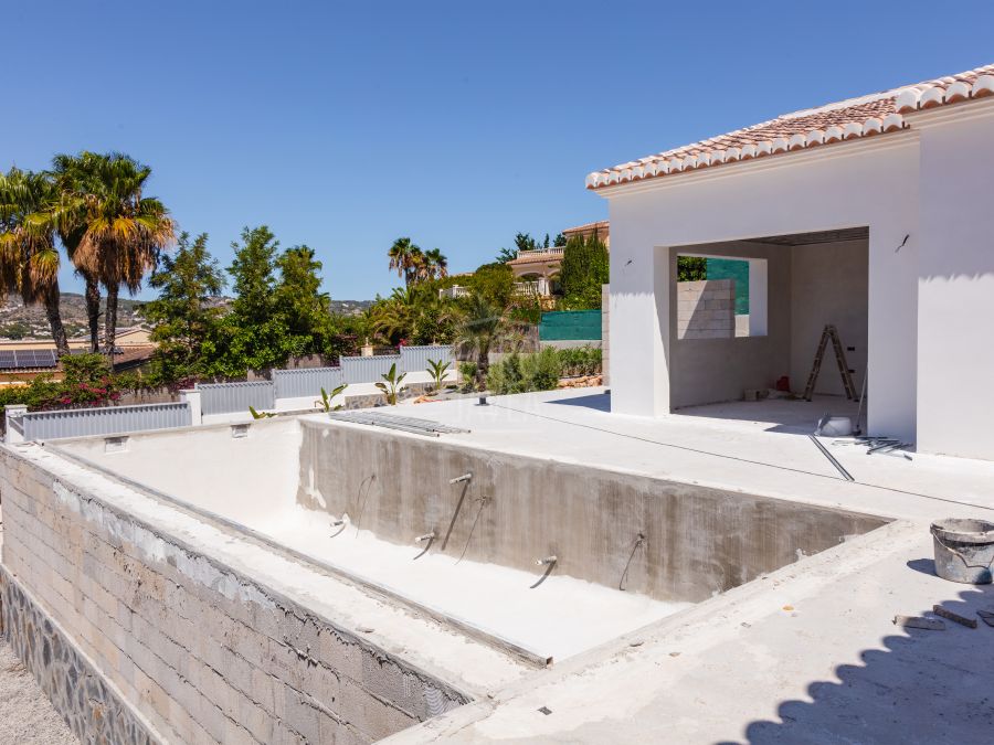 Villa Paros de plain-pied en construction avec vue dégagée sur le Montgó