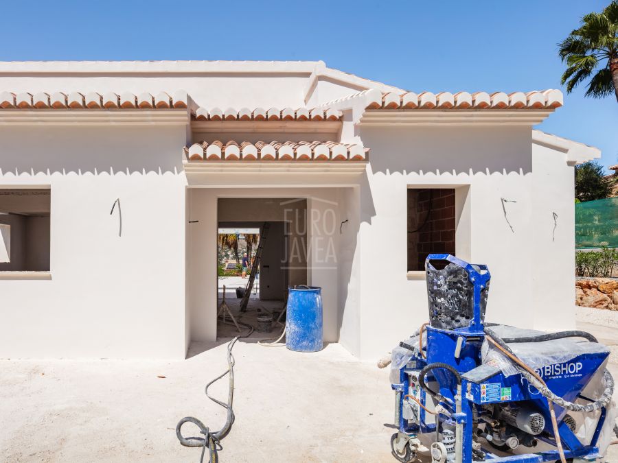 Villa Paros de plain-pied en construction avec vue dégagée sur le Montgó