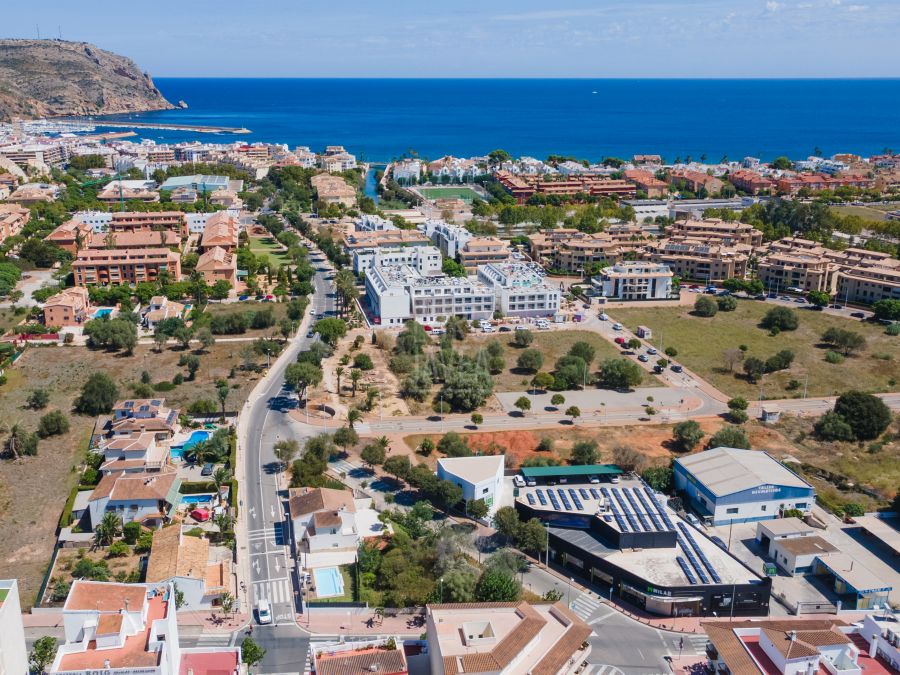 Urban plot for sale just a few minutes from the port of Jávea.