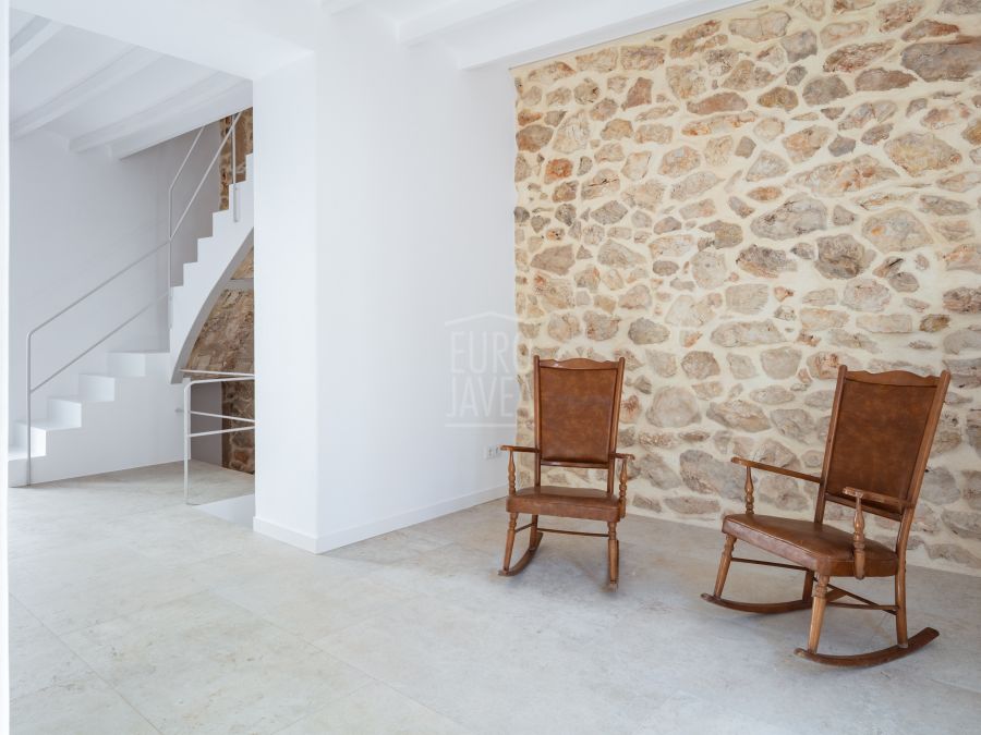 An elegant, newly renovated property in the heart of Jávea’s old town