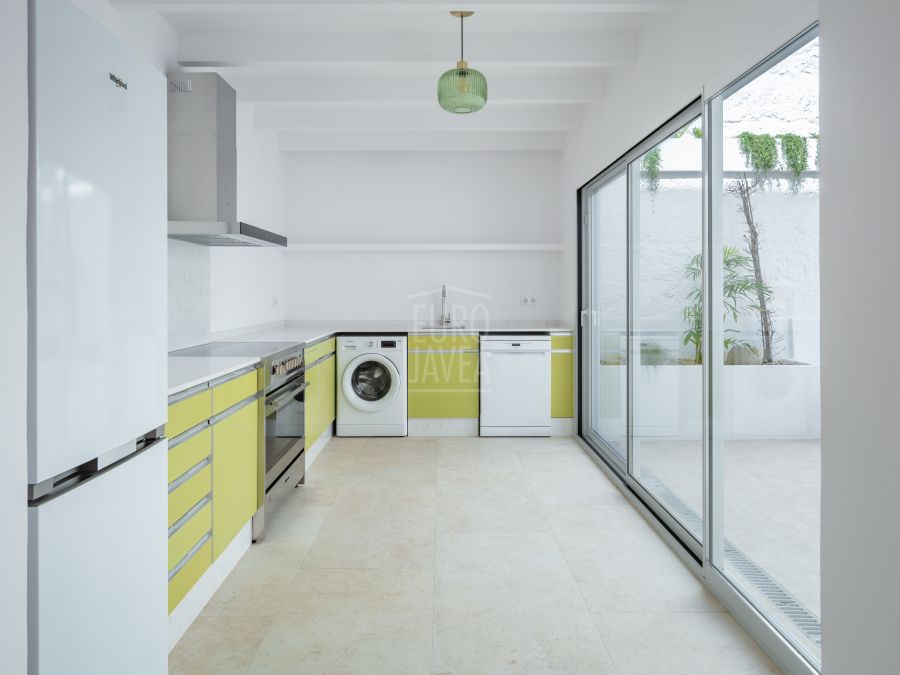 An elegant, newly renovated property in the heart of Jávea’s old town