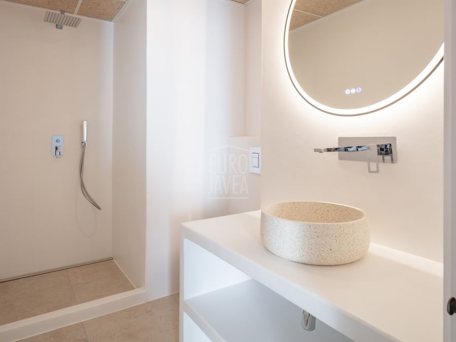 An elegant, newly renovated property in the heart of Jávea’s old town