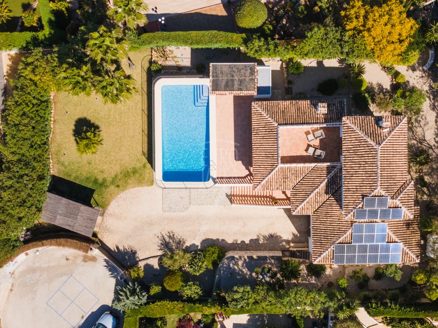 Exclusive sunny, move-in ready villa Silva in Jávea with stunning Montgó views