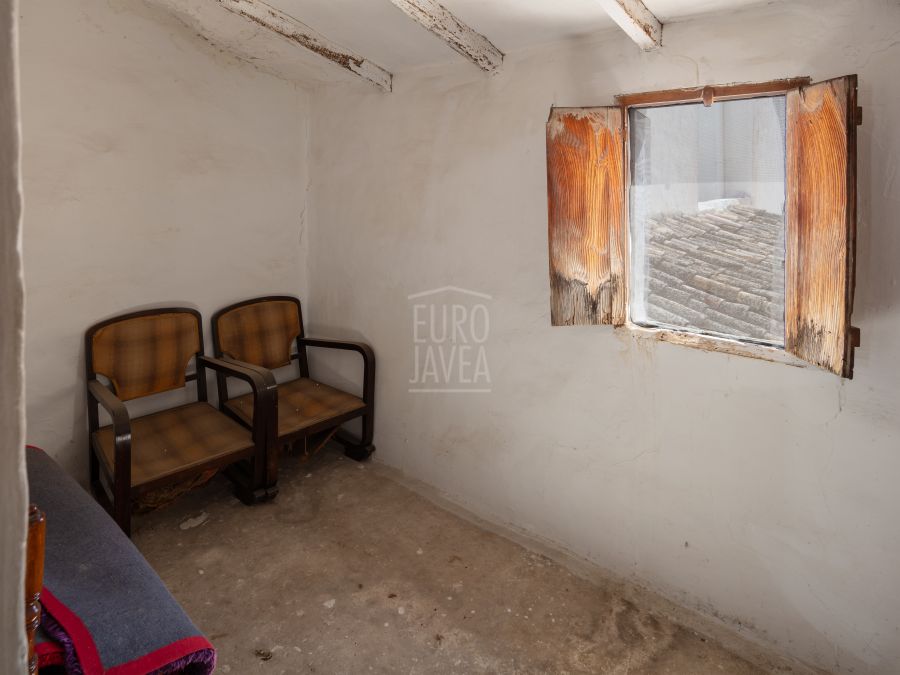 Charming village house for renovation in Jávea’s old town