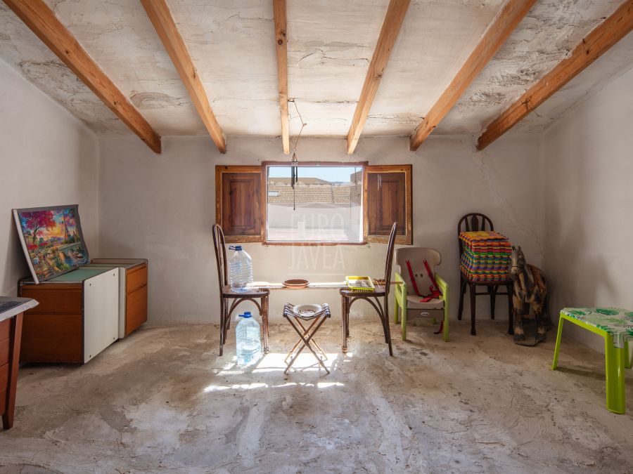 Charming village house for renovation in Jávea’s old town