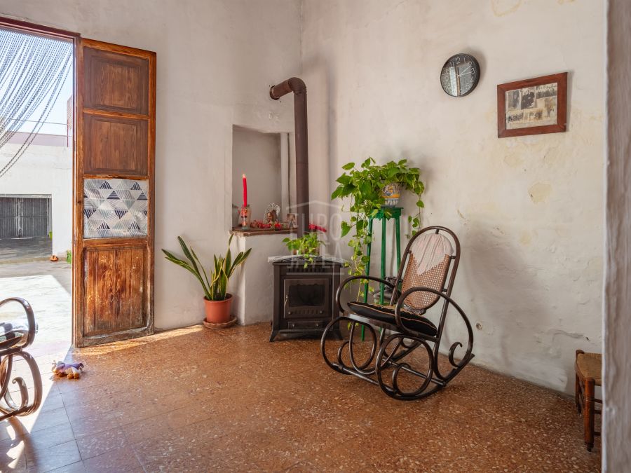 Charming village house for renovation in Jávea’s old town