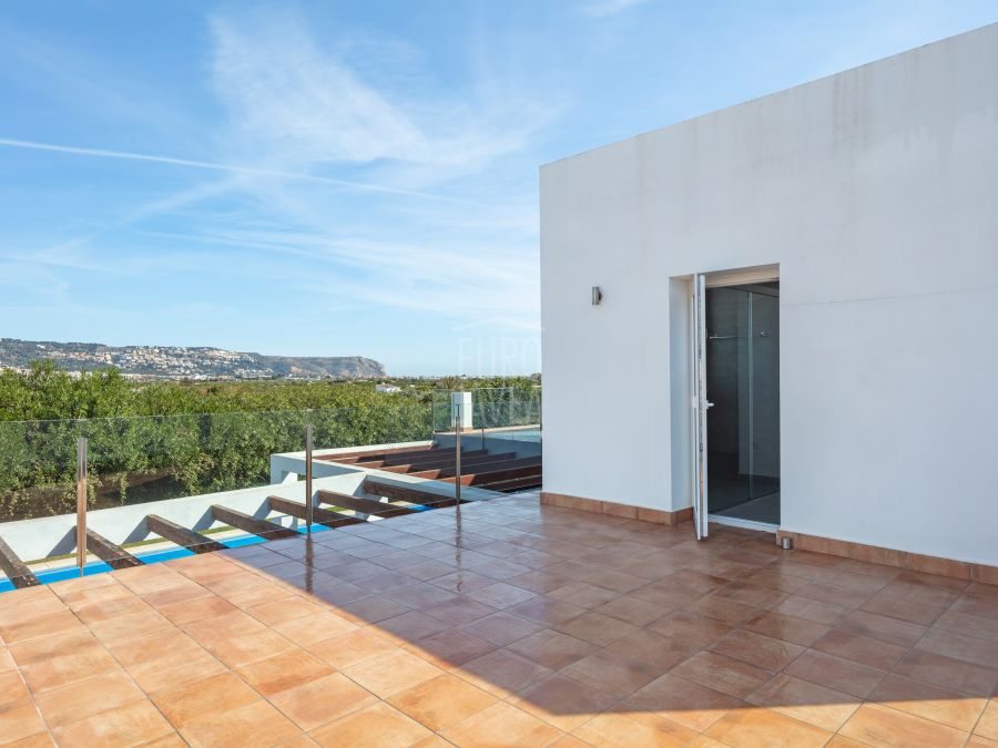 Villa Canto, modern luxury with pool and views of Montgó