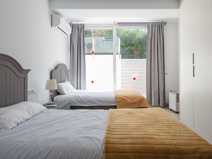 Villa Canto, modern luxury with pool and views of Montgó