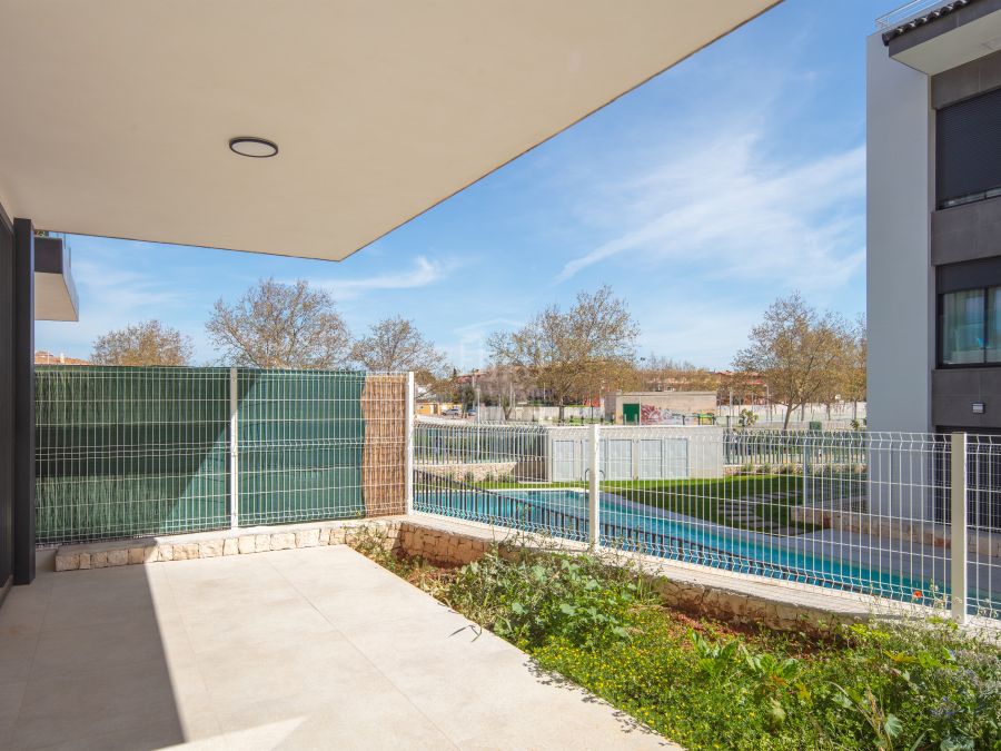 New-Build Ground Floor Apartment with large south facing terrace in the Port of Jávea