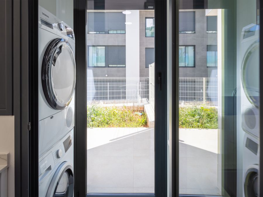 New-Build Ground Floor Apartment with large south facing terrace in the Port of Jávea