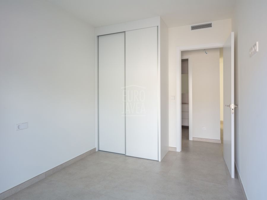 New-Build Ground Floor Apartment with large south facing terrace in the Port of Jávea