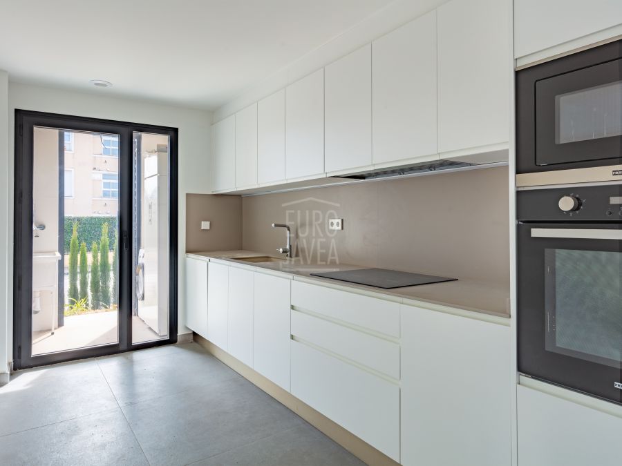 Appartement neuf en rez-de-chaussée avec grand espace extérieur à Arenal, Jávea