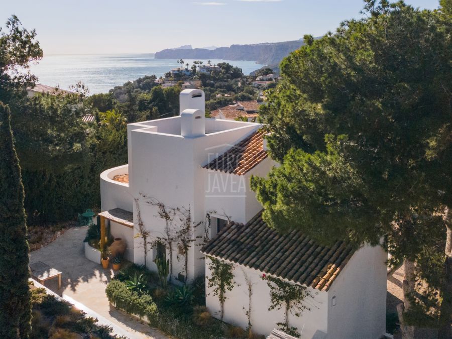 Ca La Vida, a Mediterranean luxury villa exclusively for sale in Balcón al Mar