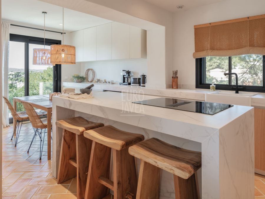 Ca La Vida, a Mediterranean luxury villa exclusively for sale in Balcón al Mar