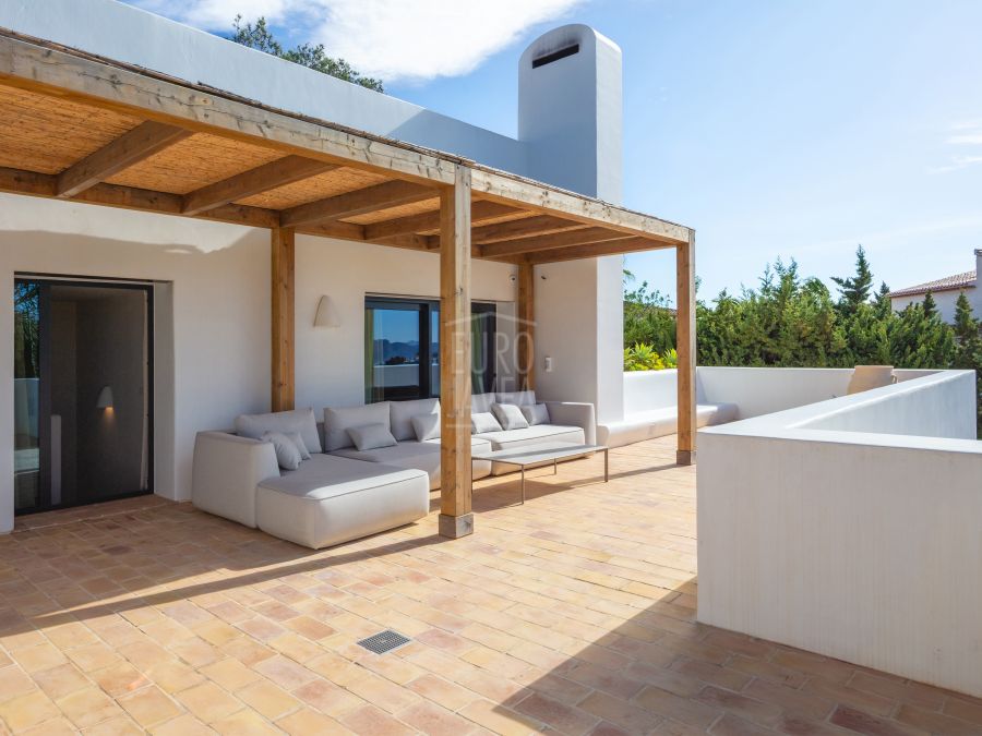 Ca La Vida, a Mediterranean luxury villa exclusively for sale in Balcón al Mar