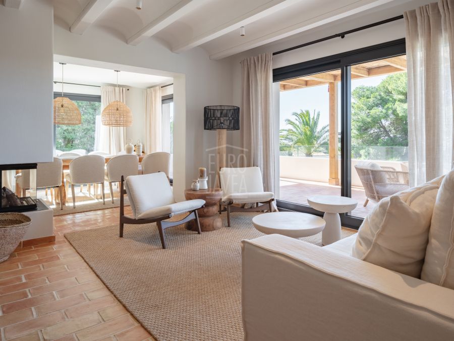 Ca La Vida, a Mediterranean luxury villa exclusively for sale in Balcón al Mar