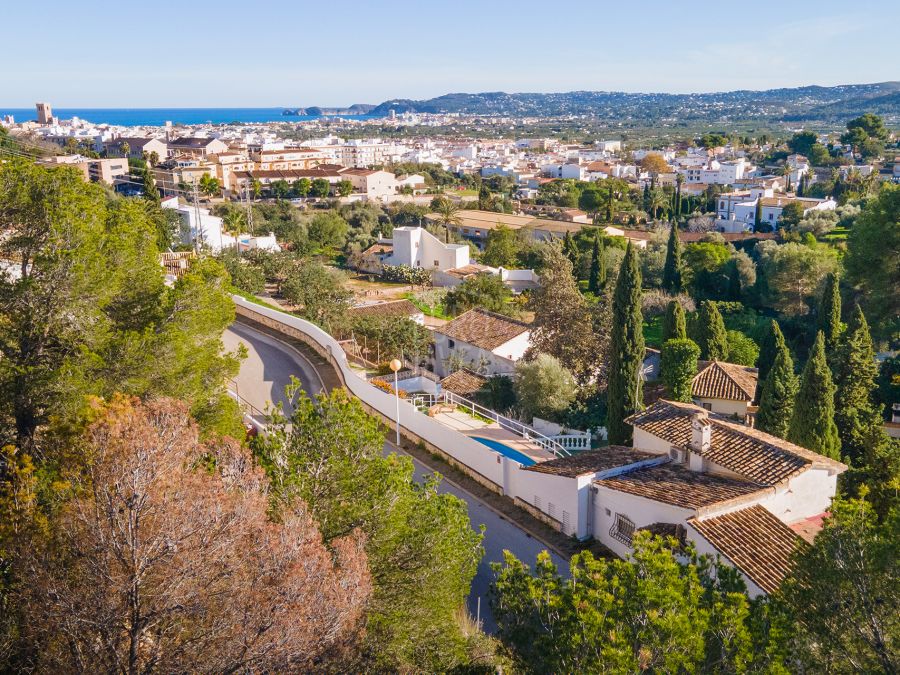 Exclusive villa for sale in the area of Castellans with panoramic views