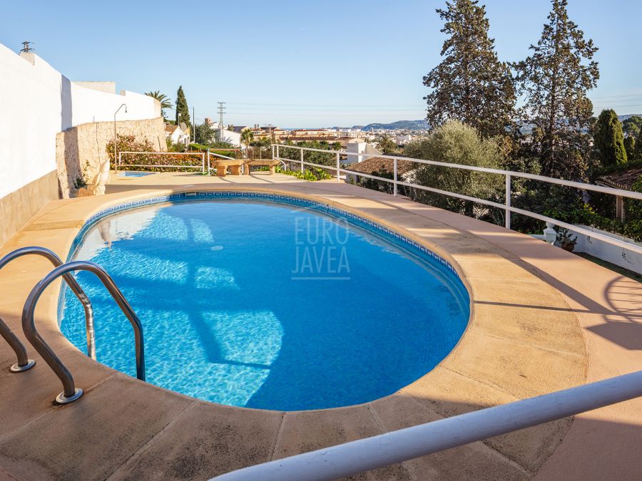 Exclusive villa for sale in the area of Castellans with panoramic views