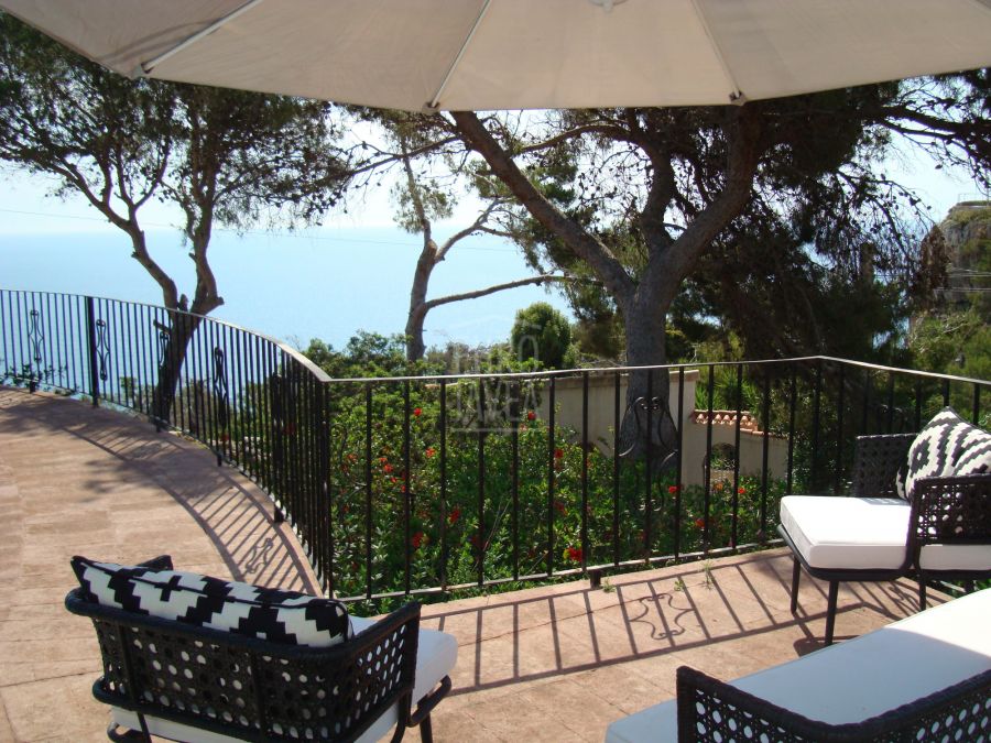 Villa Magdalena, op de eerste lijn met spectaculair uitzicht op zee