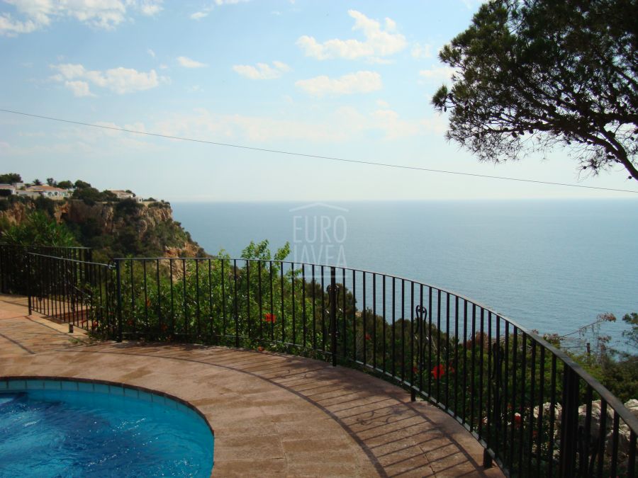 Villa Magdalena, op de eerste lijn met spectaculair uitzicht op zee