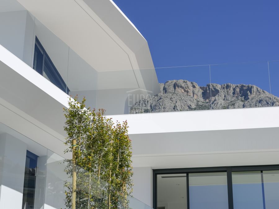 Villa Hannya, moderna villa de lujo con impresionantes vistas al mar en Altea