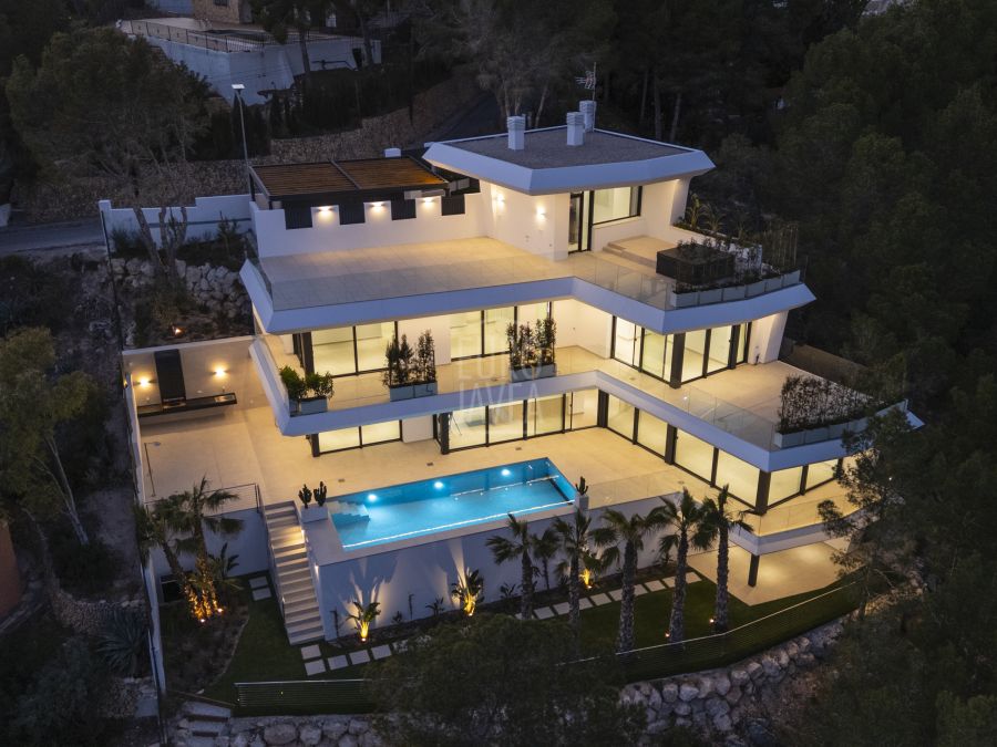 Villa Hannya, moderna villa de lujo con impresionantes vistas al mar en Altea