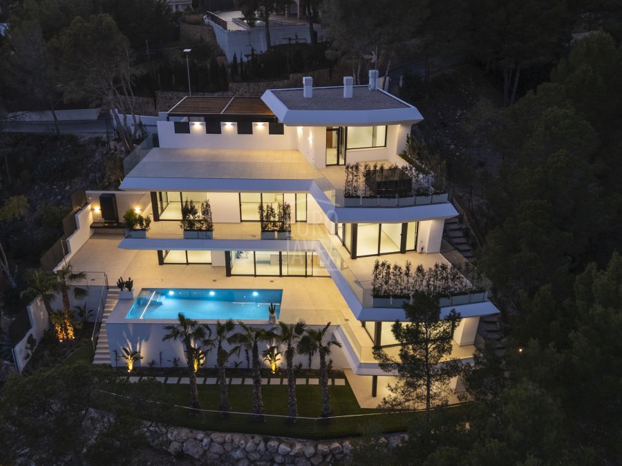 Villa Hannya, moderna villa de lujo con impresionantes vistas al mar en Altea