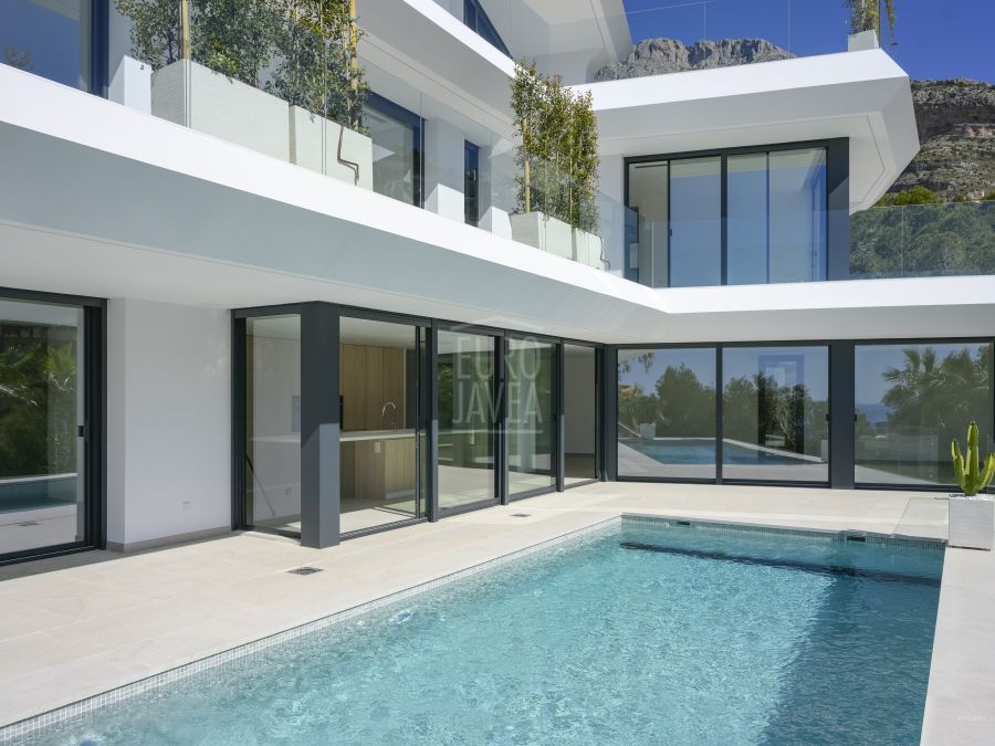 Villa Hannya, moderna villa de lujo con impresionantes vistas al mar en Altea