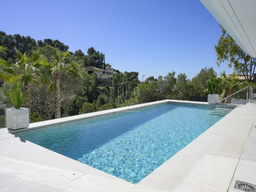 Villa Hannya, moderna villa de lujo con impresionantes vistas al mar en Altea
