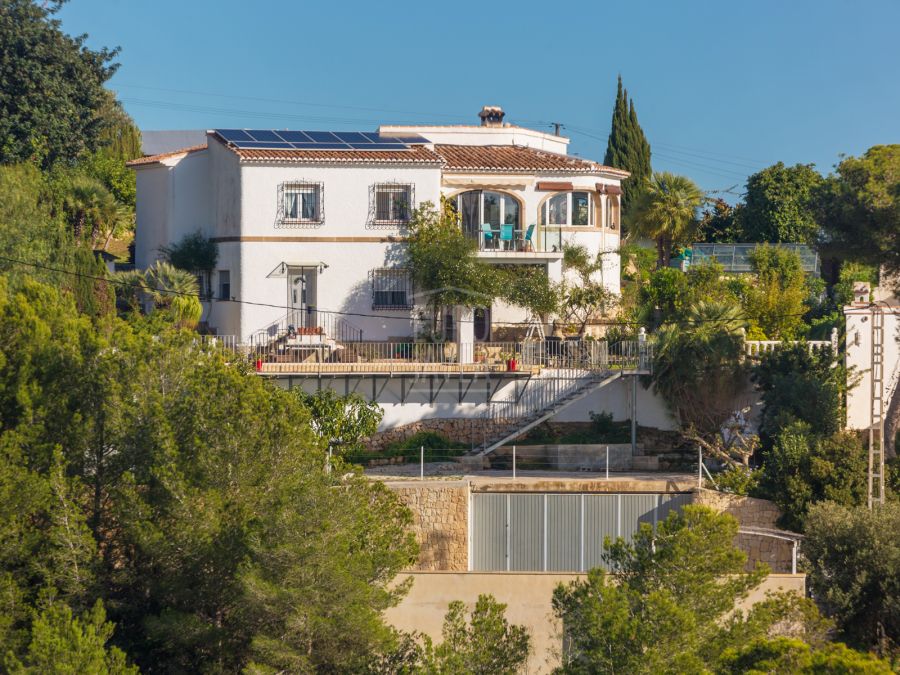 Traditional Mediterranean Villa Margarita with Panoramic Sea Views, in Jávea